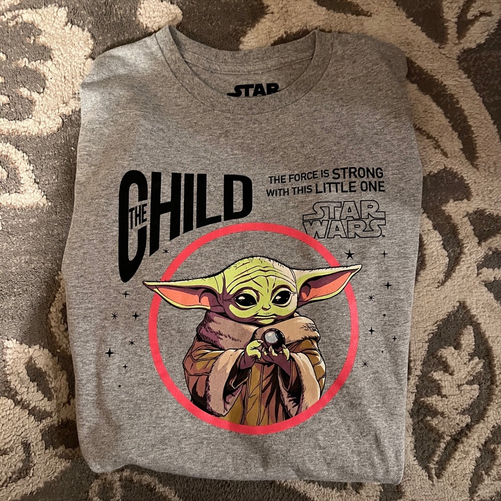 Star Wars Gray Tee with The Child Design